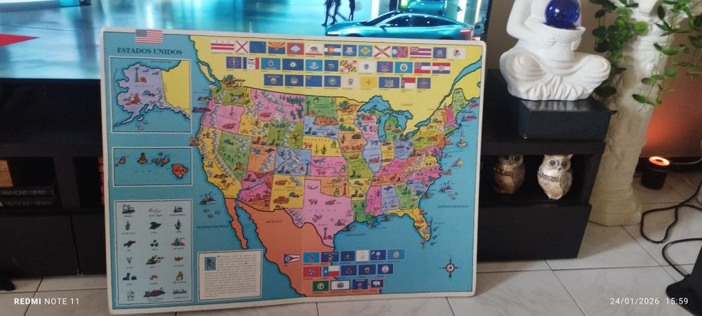 Livro gigante Atlas do Mundo