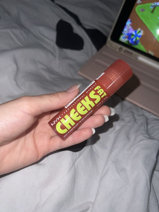 Plynny roz z NYX