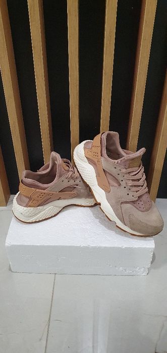 Buty damskie Nike Air 37,5