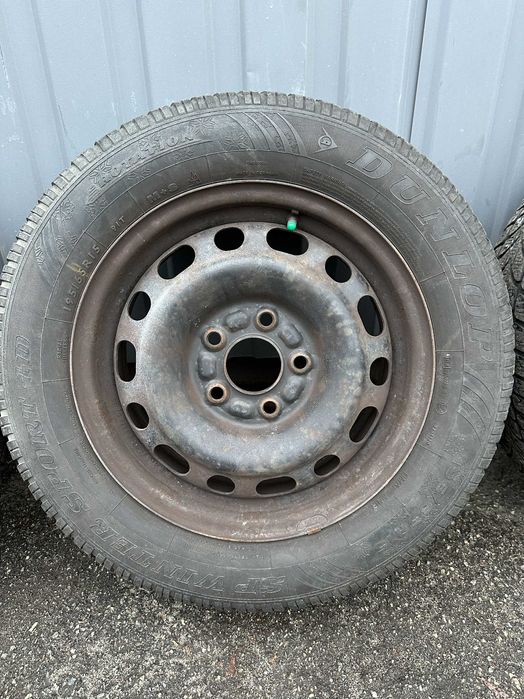 Комплект зимові шини Dunlop та диски 195/65R15