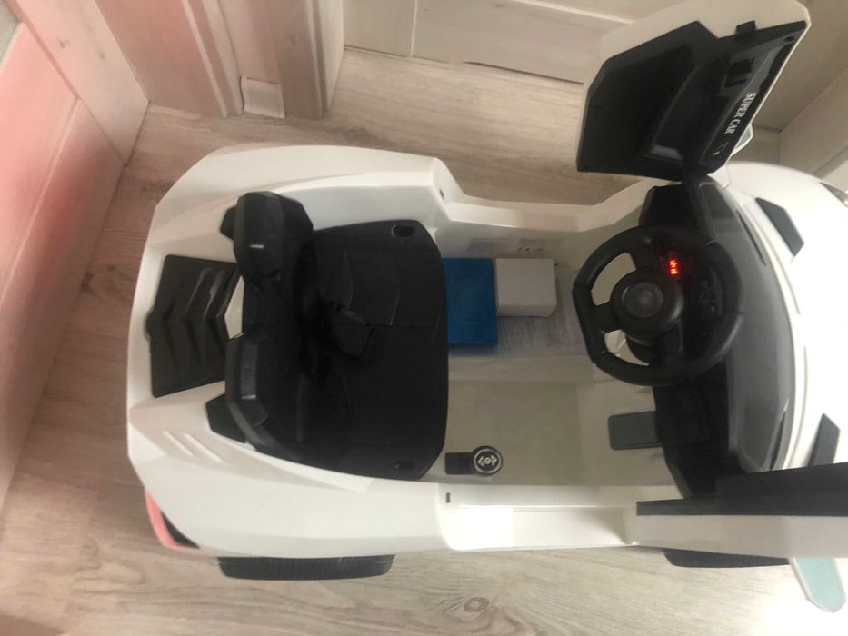 Samochód Auto Pojazd Future na akumulator dla dzieci