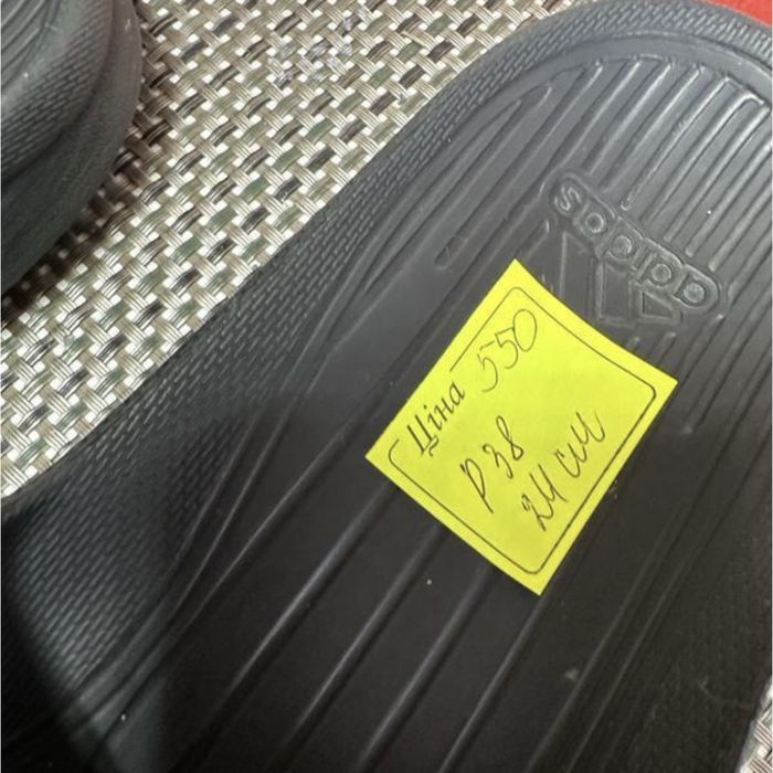 Шльопанці Adidas  38р. 24 см
