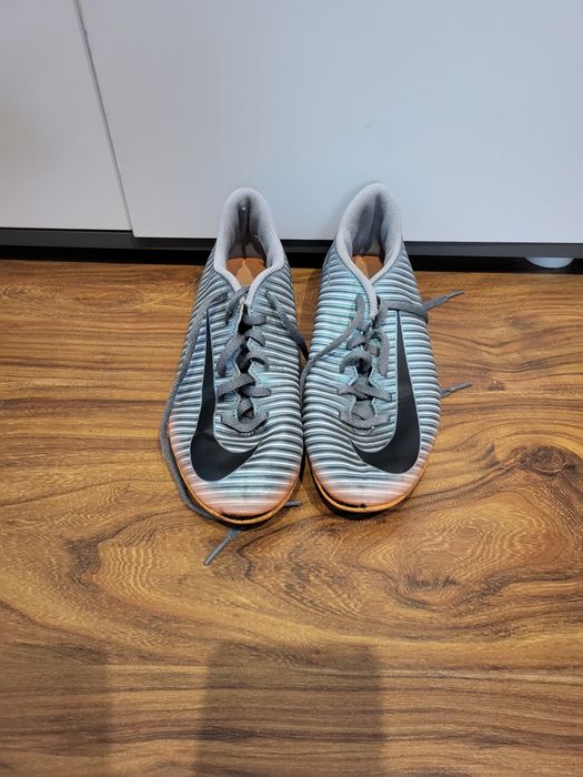 Buty korki nike.