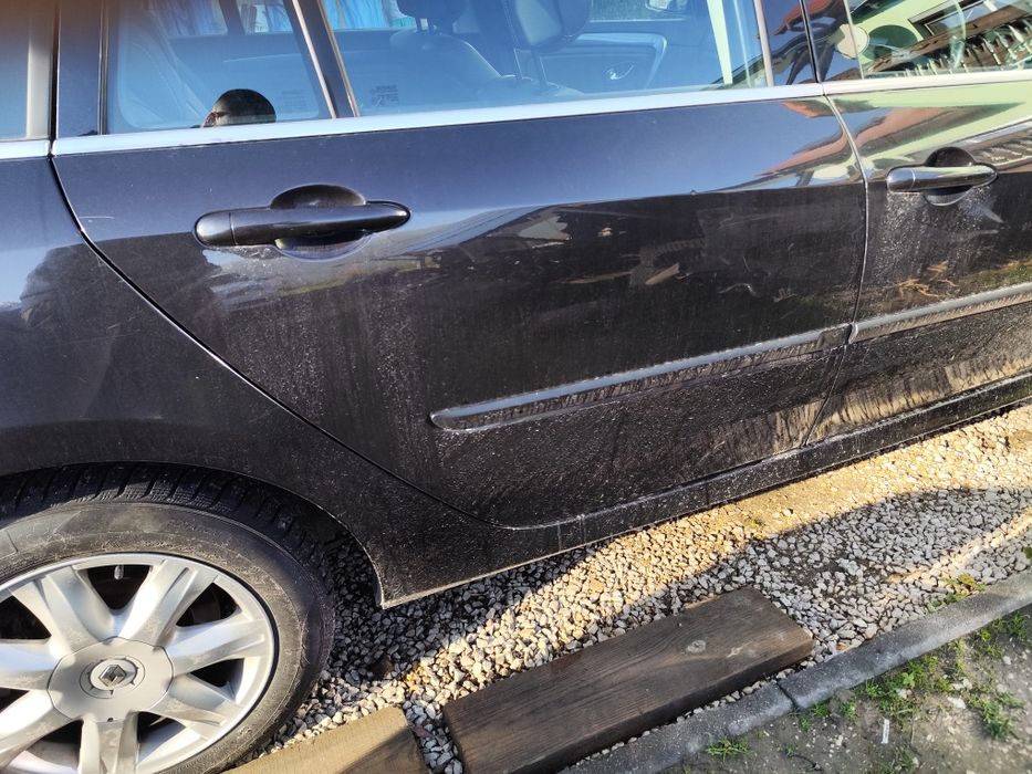 Na części Laguna 3 GT NV676 2.0 dCi zderzak maska błotnik drzwi klapa