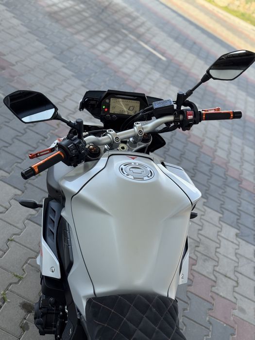 YAMAHA MT10 (fz10) 163к.с.