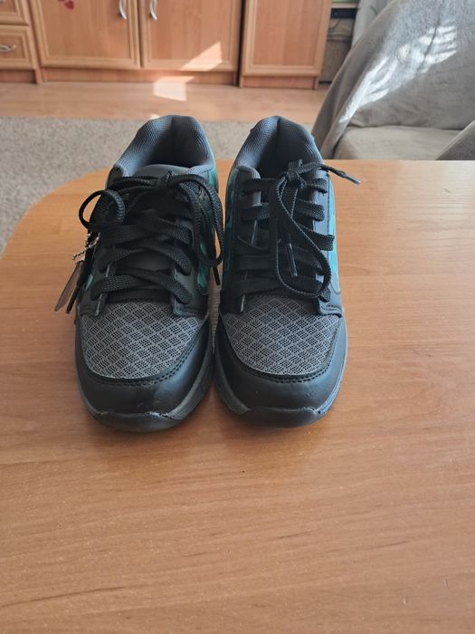 NOWE BUTO-ROLKI rozmiar 31