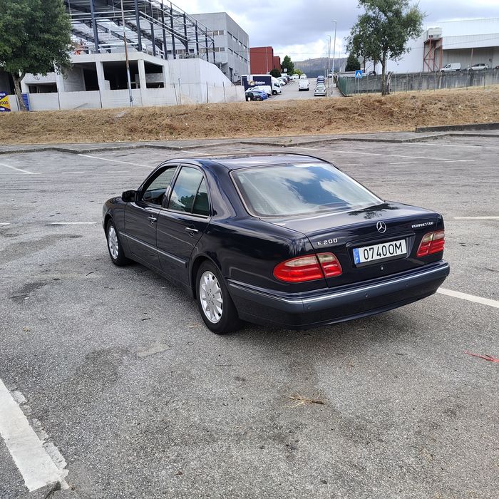 Mercedes-Benz E 200 — fotografia 2