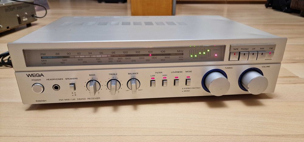 Wega  R350SH amplituner