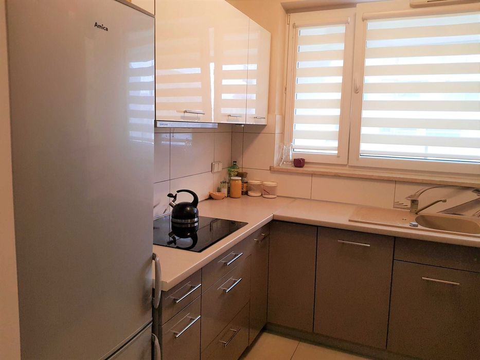 Przytulne 45 m² z garażem i komórką – 3 minuty od metra Imielin!