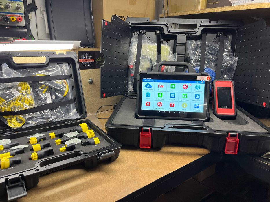 Launch X-431 PAD7 ELITE + SmartLink V2.0 + Heavy Duty Adaptors