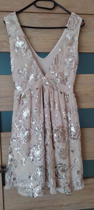 Cekinowa sukienka Mohito 36 S