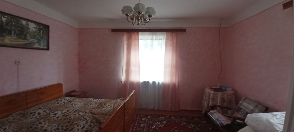 Ціну знижено! Продаж будинку з ділянкою на курорту Поляна