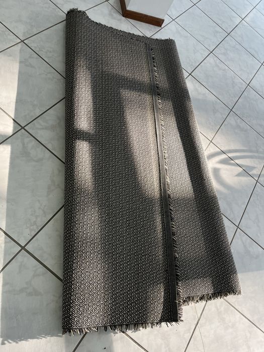 Tapetes de sala em bom estado