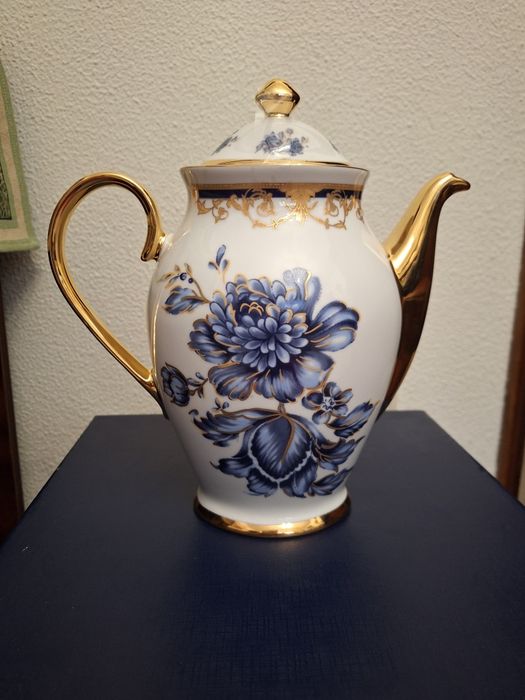 Portuguese Porcelain Set425561857040076801