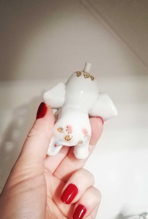 Porcelanowy słonik na szczęście
