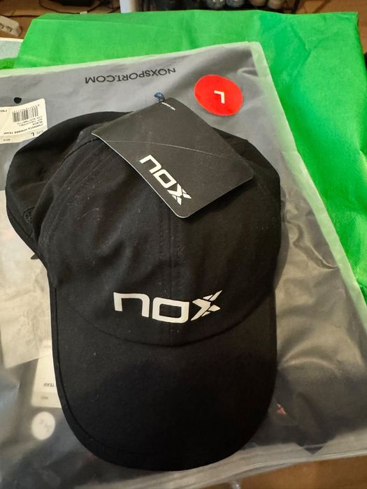 Chapéus Padel Nox e Munich