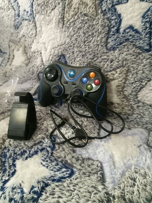 Ігровий геймпад в суперовому стані