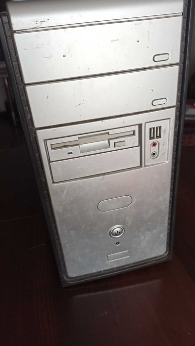Блок питания DELUX ATX-400W P4 + корпус