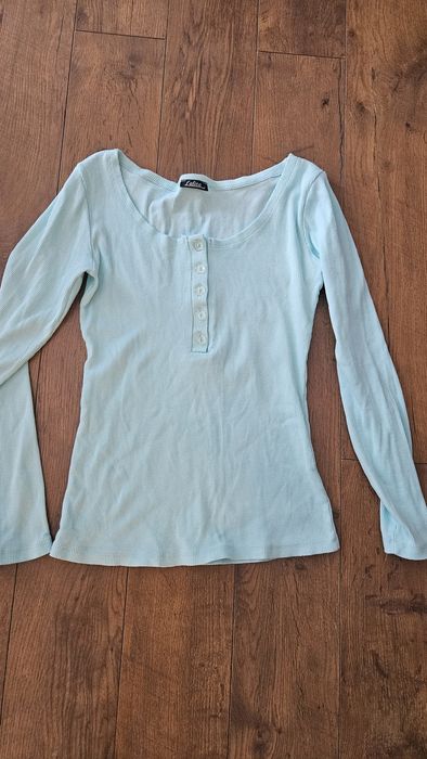 Turkusowa bluzka prażek