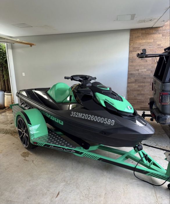 Carreta personalizada para jet-ski