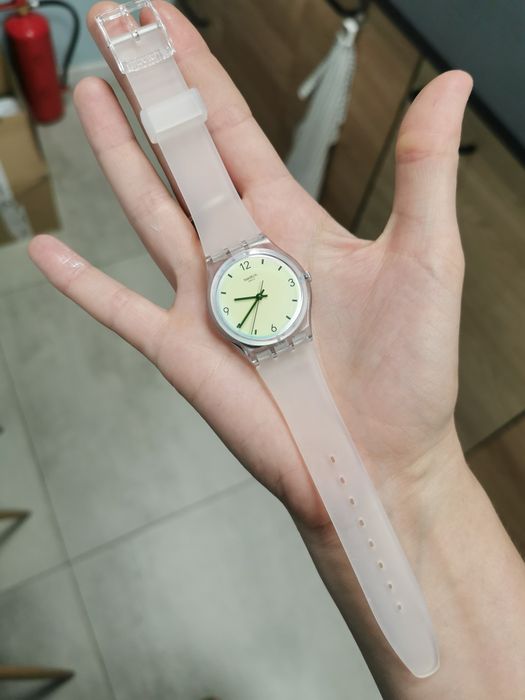 Zegarek swatch gent unisex opalizująca tarcza zmienia kolor