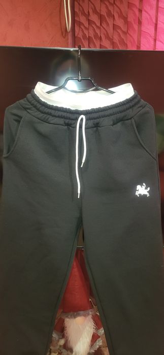 Женские новые штаны .