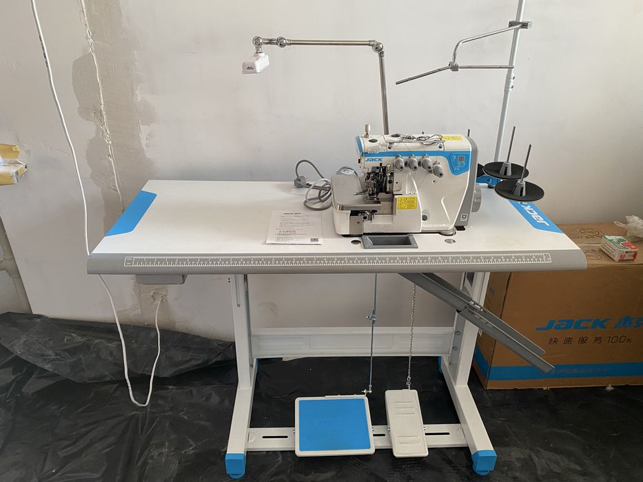 Промисловий оверлок Jack JK E4S-4-M03/333