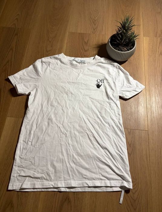 Футболка off-white