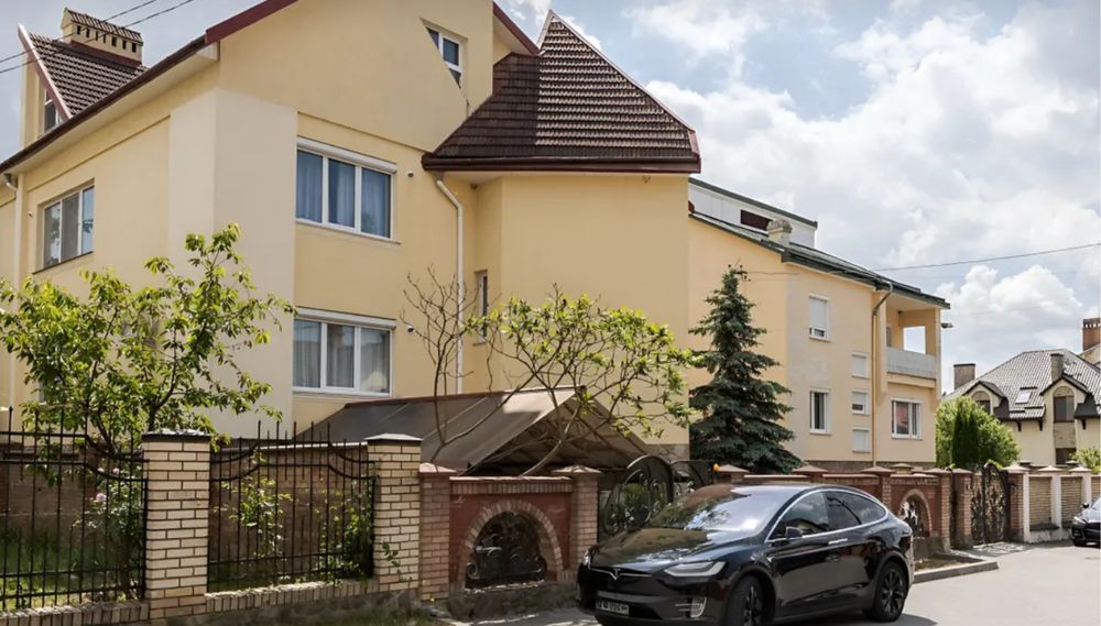 Продаж будинку Брюховичі