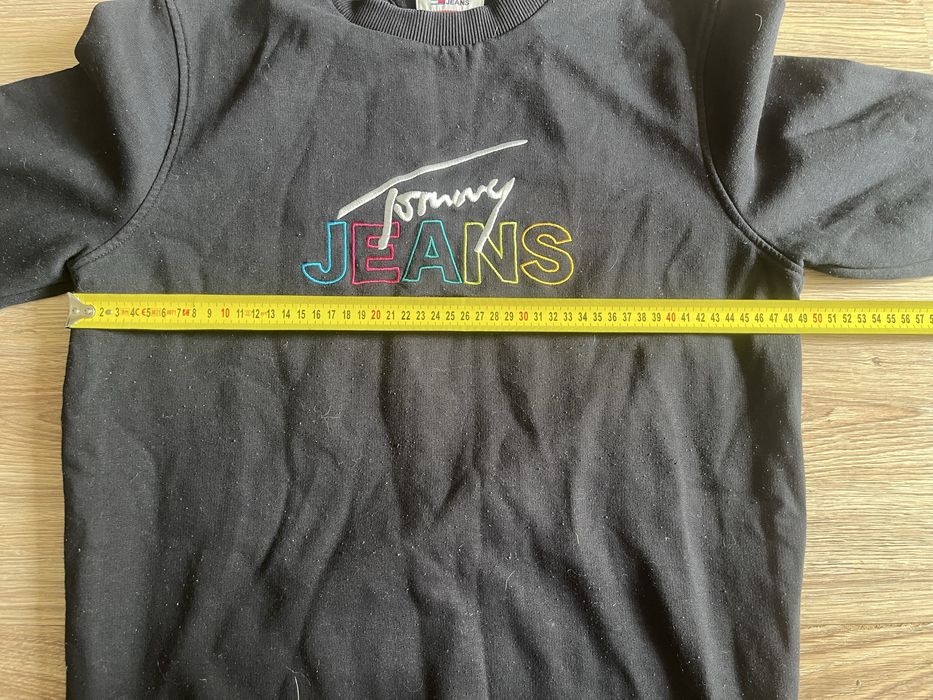 Czarna bluza, marki Tommy Jeans, rozmair M