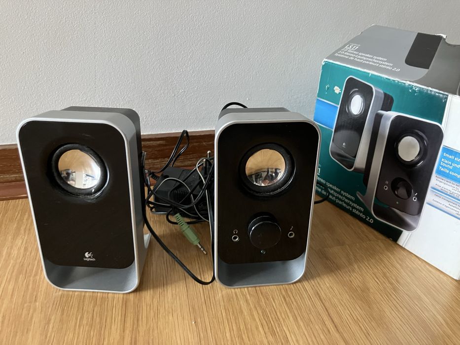 Ofereço - Colunas com fios Desktop Logitech