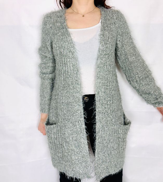 Szary włochaty kardigan z kieszeniami M 38