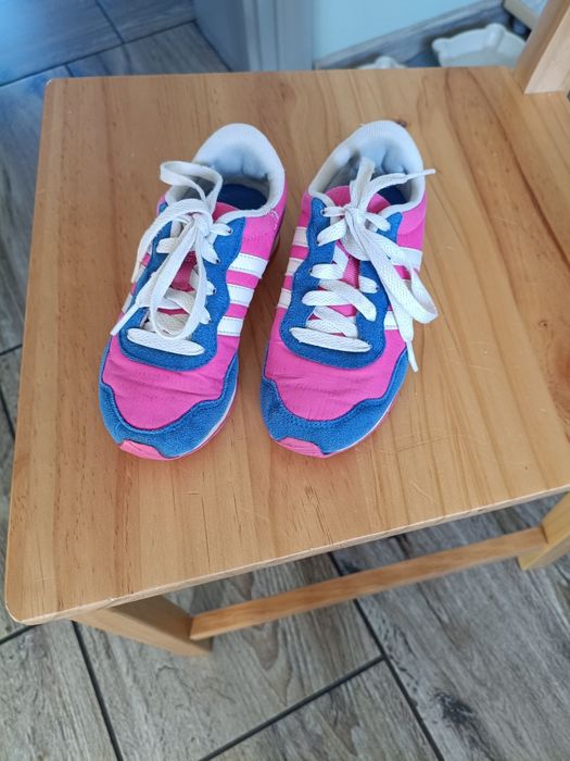 Buty adidas dla dziewczynki 30