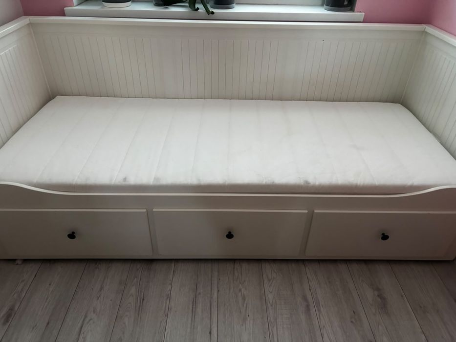 Łóżko IKEA Hemnes.   Rezerwacja