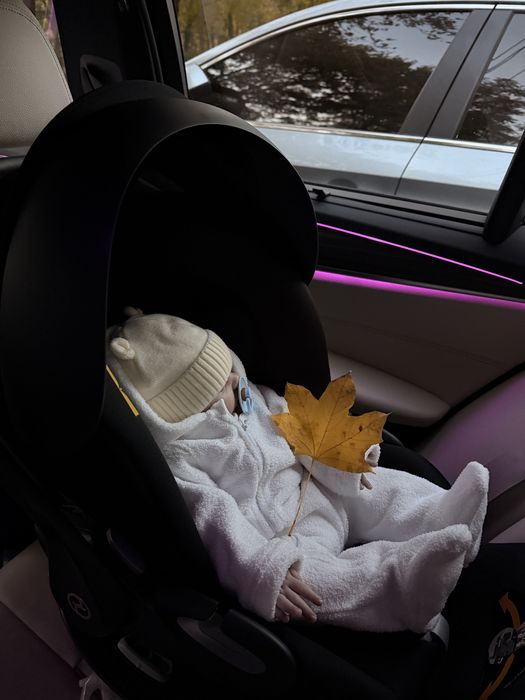 Продам автокрісло Cybex Cloud T