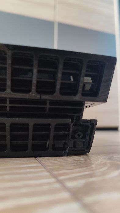 Konsola PlayStation 4