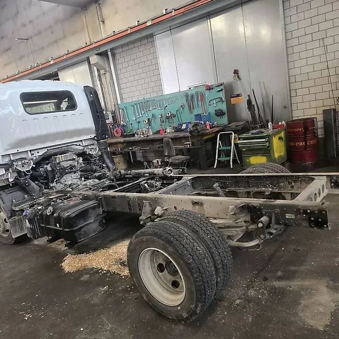 silnik isuzu NPR 13tys przejechane  5,2 190km 4hk1-tcs (RJS)  jeszcze w aucie