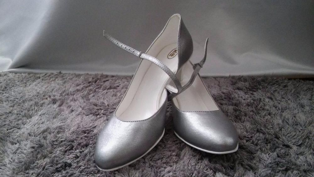 Srebrne Czółenka buty ślubne Witt nowe