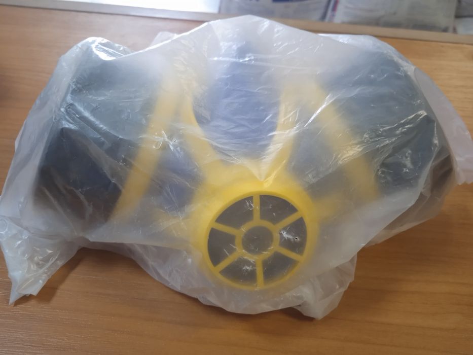 Защитная маска.  .