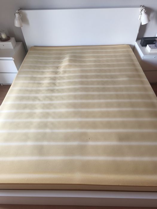 Cama de casal IKEA