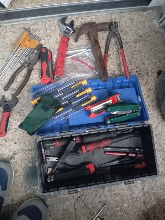 Várias ferramentas