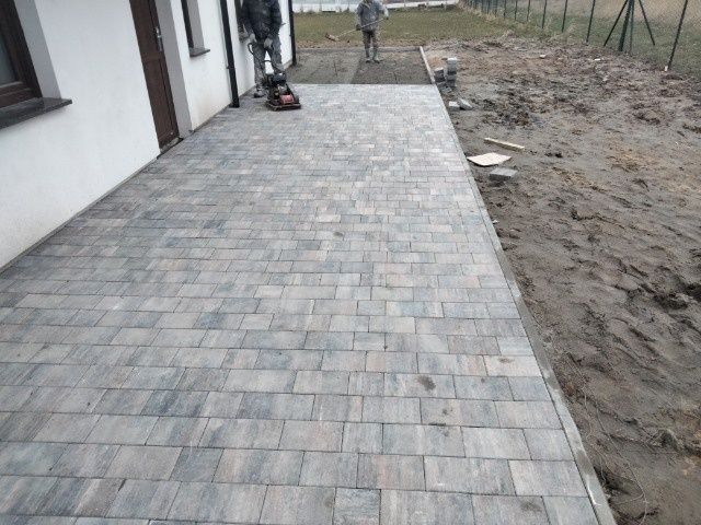 Prace ziemne-drogi kruszywa