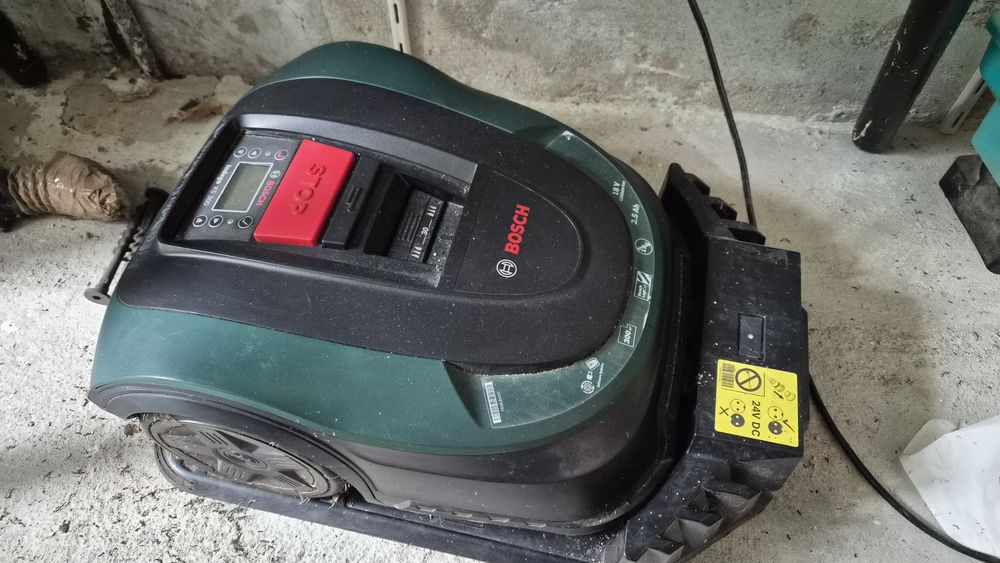 Robot koszący bosch xs 300