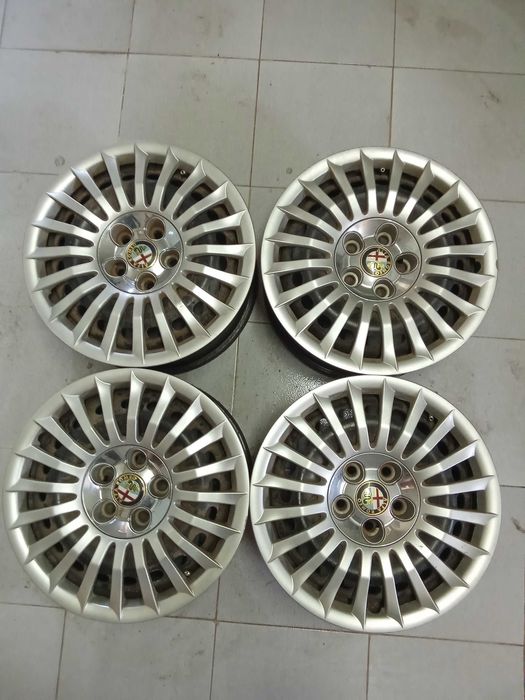 4 jantes ferro 16" mais tampões Alfa Romeo ( 5*110 )