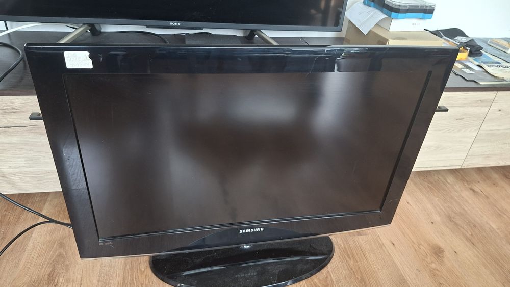 Telewizor SAMSUNG model LE32A451C1H - plus dekoder DVB-T2