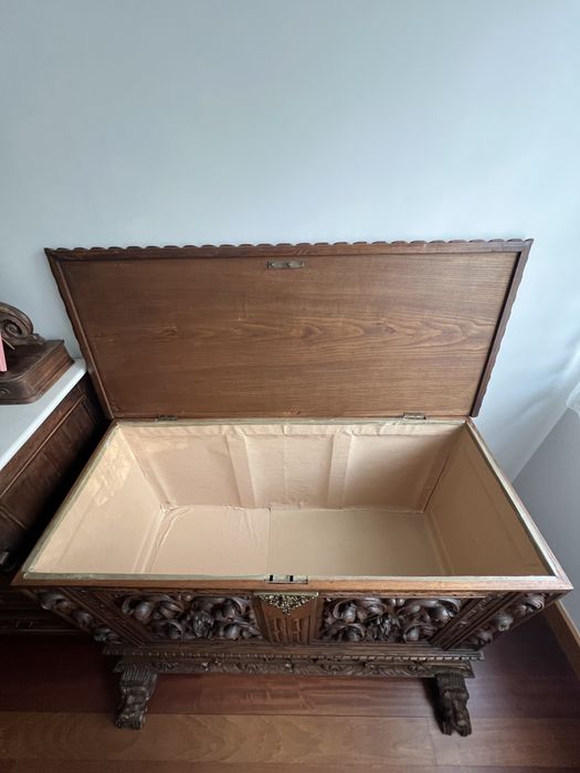 Arca madeira em madeira