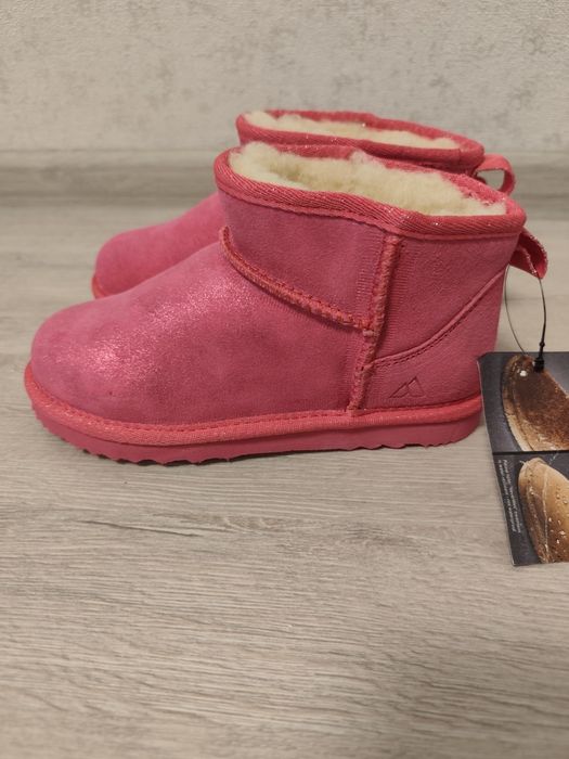 Уггі для дівчинки