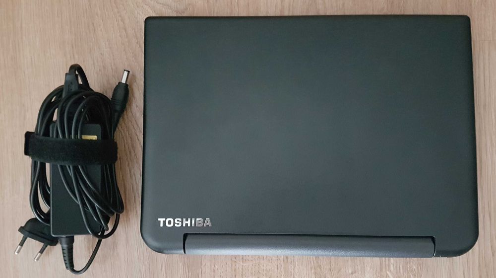 TOSHIBA Satellite Pro NB10-A-105