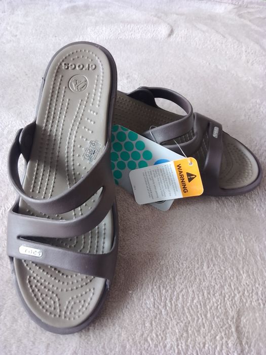 Klapki damskie nowe brązowe Crocs Patricia 38