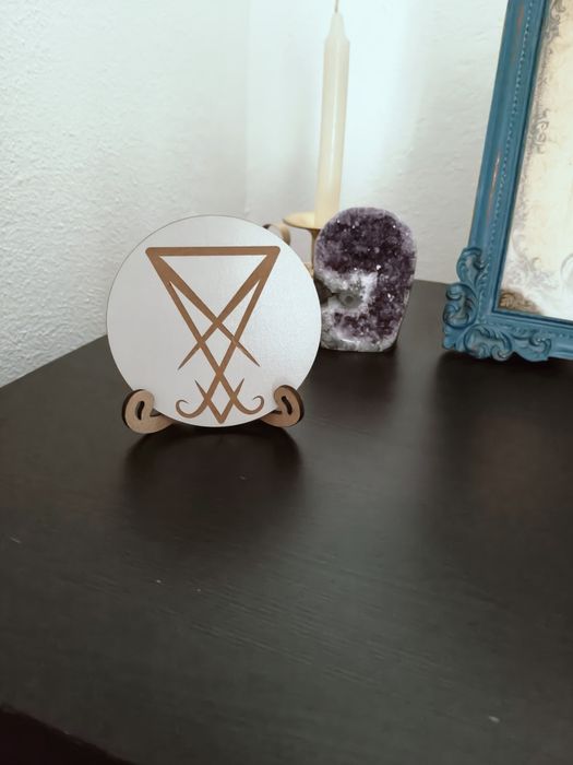 Sigilos de Goetia em MDF com suporte incluído!